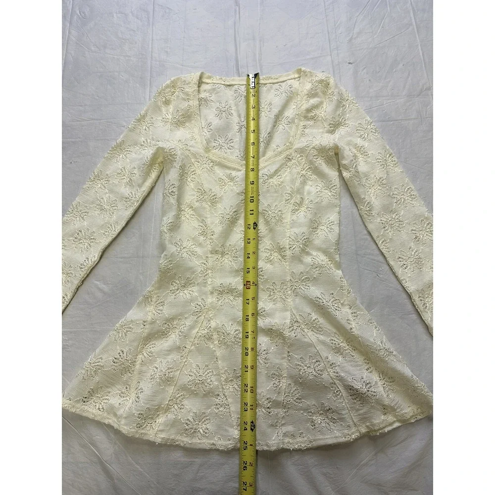 Free People Godet Cream Lace Floral Eyelet 3/4 Sleeve Peplum Tunic Top - XS
